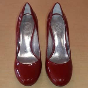 Woman's red shoes